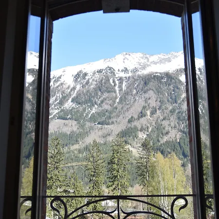 Aiguille Verte & Hotel