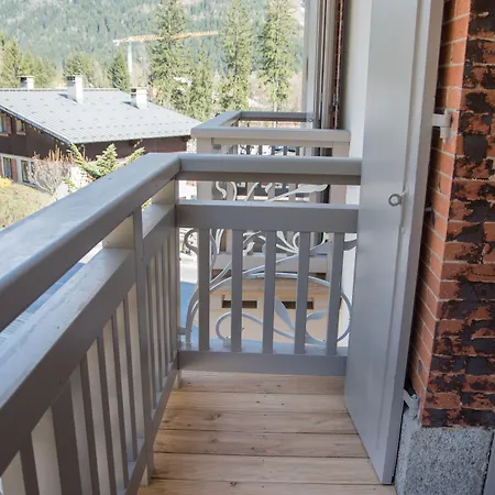 Aiguille Verte & Hotel